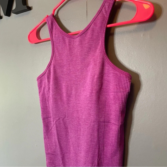 Lululemon seamless ribbed tank top women size 6 magenta - Picture 2 of 10